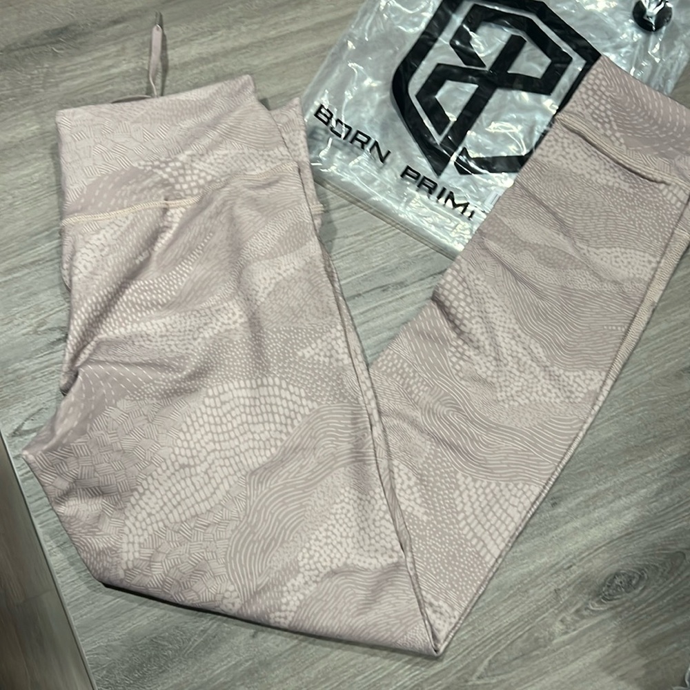 Born Primitive Grit Fusion leggings in taupe earth